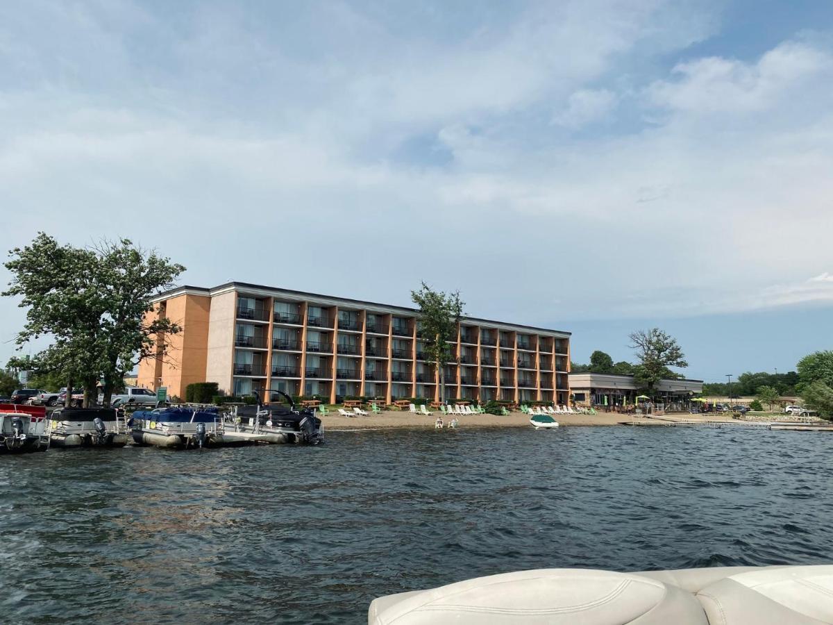 Holiday Inn Detroit Lakes By Ihg Exterior foto