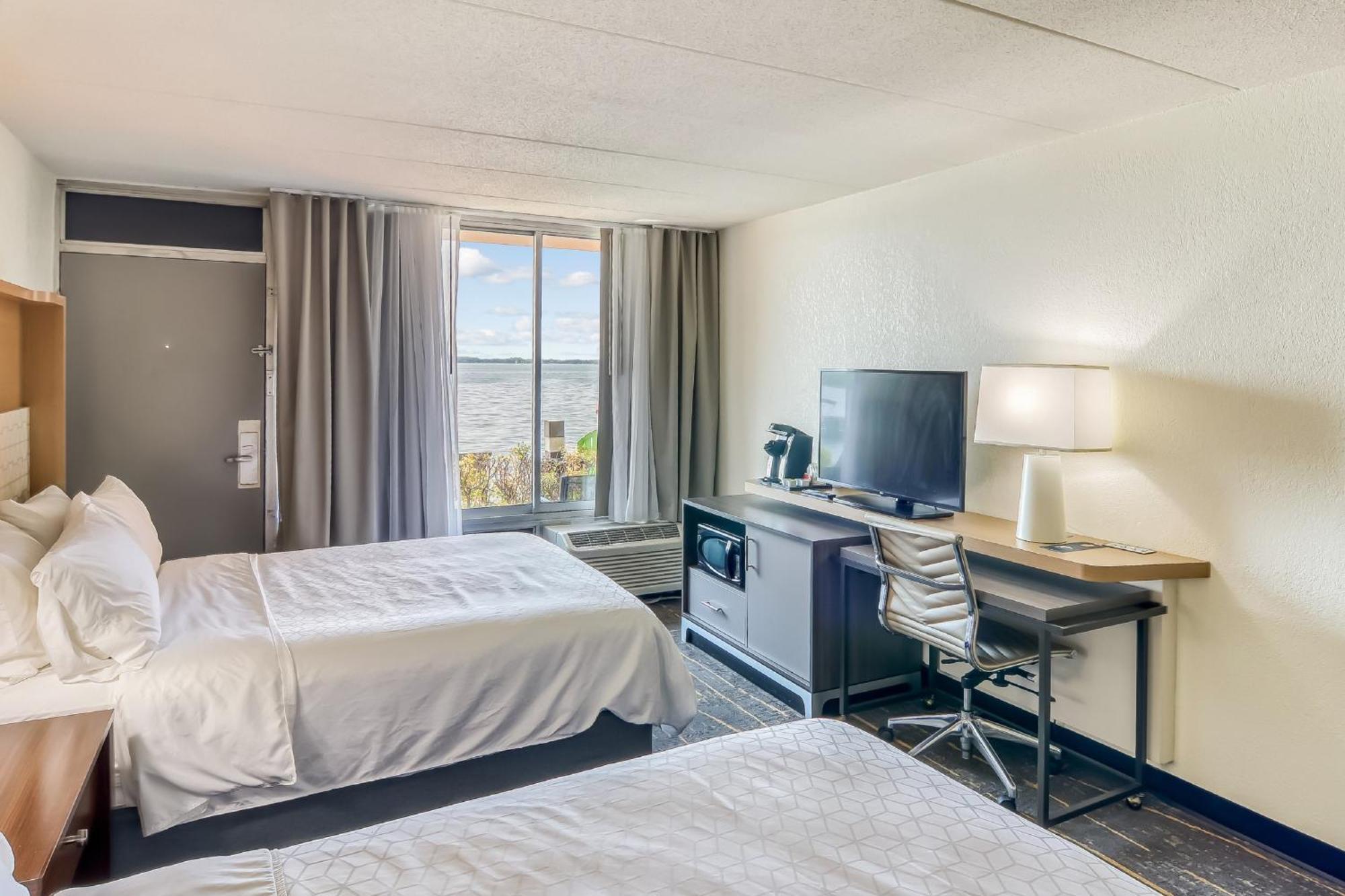 Holiday Inn Detroit Lakes By Ihg Exterior foto