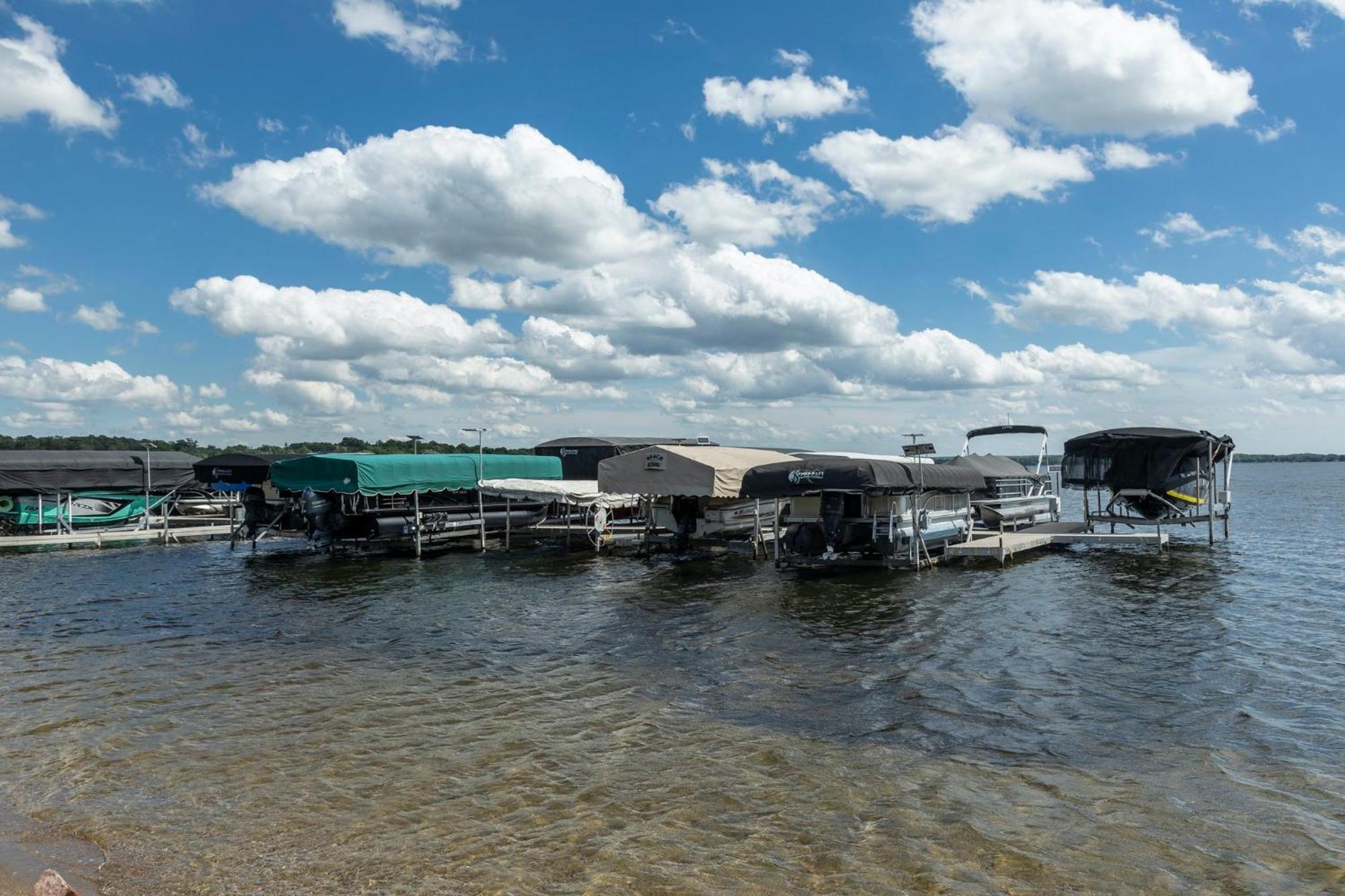 Holiday Inn Detroit Lakes By Ihg Exterior foto